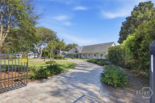 324 Bradley Point Road, Savannah, GA 31410