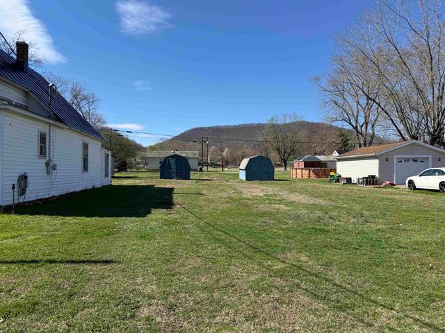 632 MCCULLOCH ST, Glasgow, VA 24555