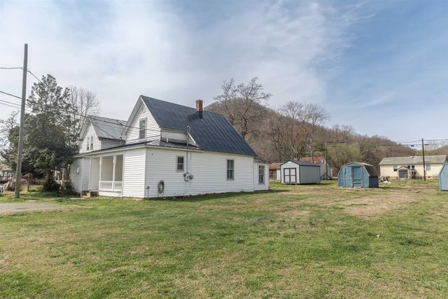 632 MCCULLOCH ST, Glasgow, VA 24555