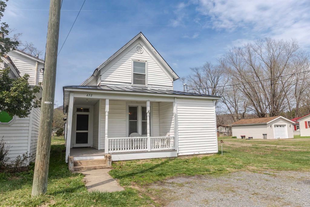 632 MCCULLOCH ST, Glasgow, VA 24555