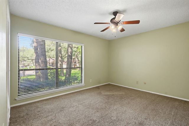 2108 Edgewood Court, Arlington, TX 76013