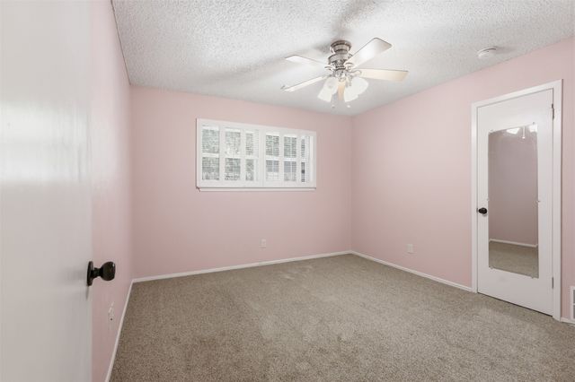 2108 Edgewood Court, Arlington, TX 76013