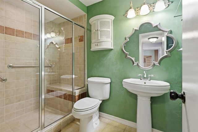 2108 Edgewood Court, Arlington, TX 76013