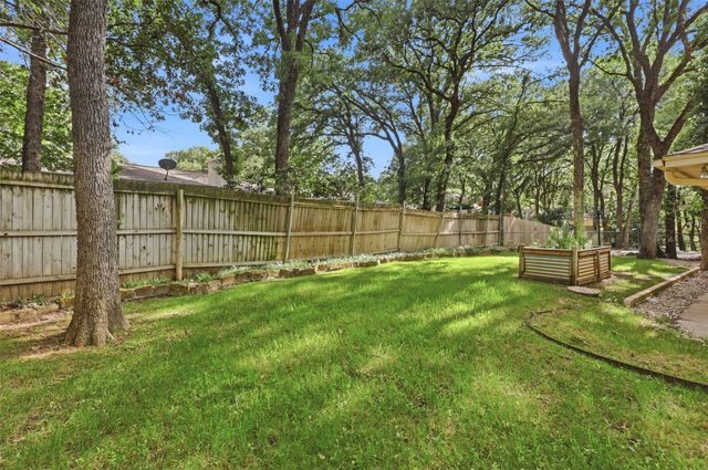 2108 Edgewood Court, Arlington, TX 76013
