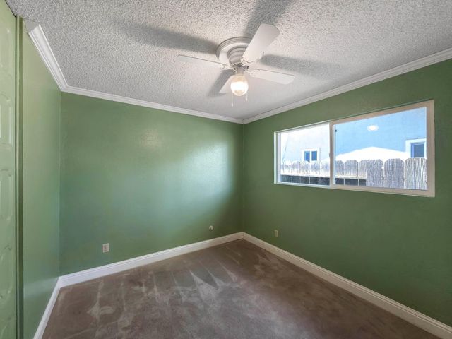 619 E Robinhood Dr, Stockton, CA 95207