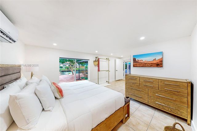 4711 SW 42nd Ter, Dania Beach, FL 33314