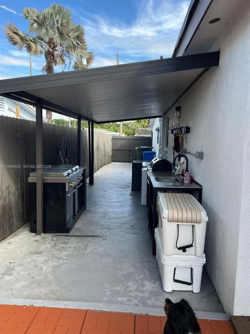 4711 SW 42nd Ter, Dania Beach, FL 33314