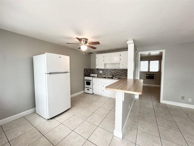 2035 EDGEWATER DRIVE 9, Clearwater, FL 33755