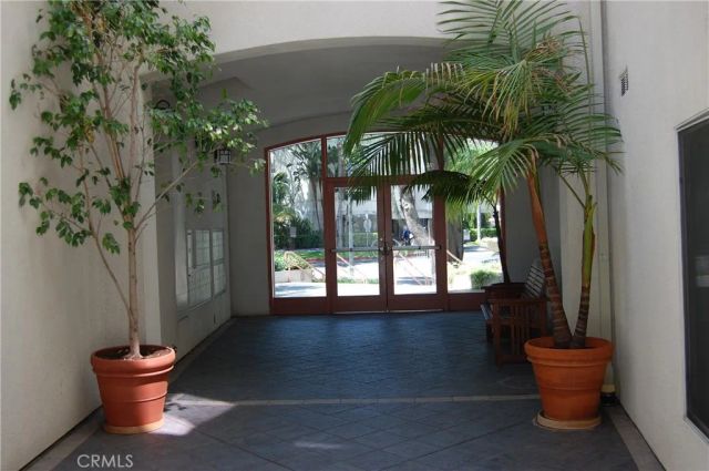 4242 Stansbury 113, Sherman Oaks, CA 91423