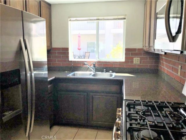 4242 Stansbury 113, Sherman Oaks, CA 91423