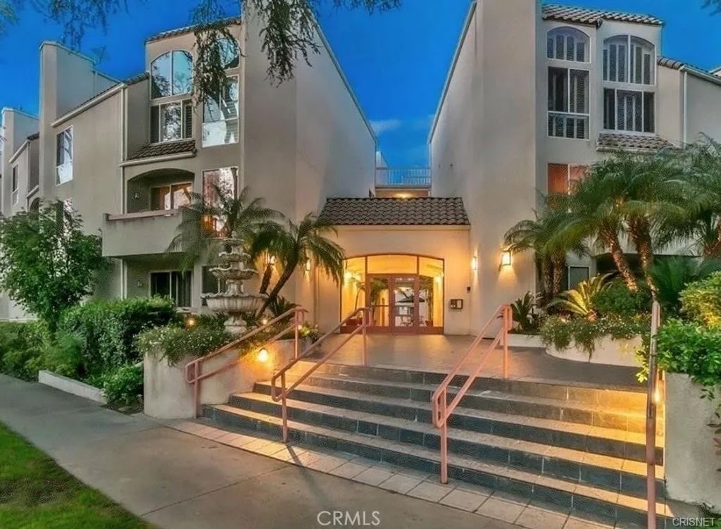 4242 Stansbury 113, Sherman Oaks, CA 91423