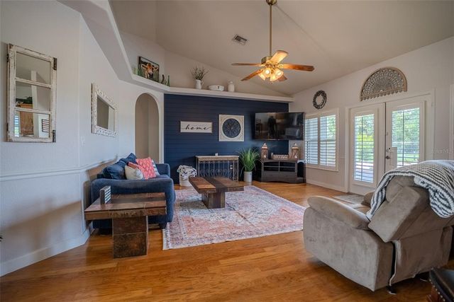 15141 FARM RD, Groveland, FL 34736