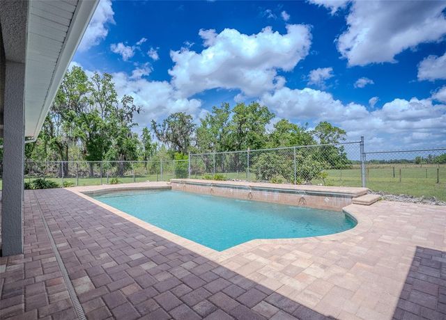 15141 FARM RD, Groveland, FL 34736