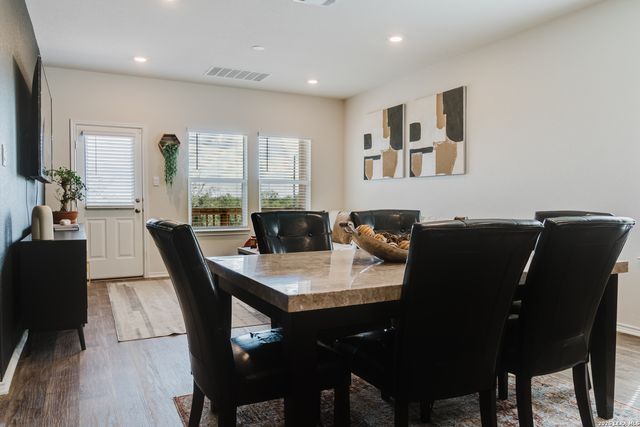 10514 Neversink Blvd, San Antonio, TX 78252