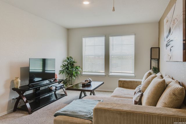 10514 Neversink Blvd, San Antonio, TX 78252