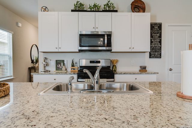 10514 Neversink Blvd, San Antonio, TX 78252