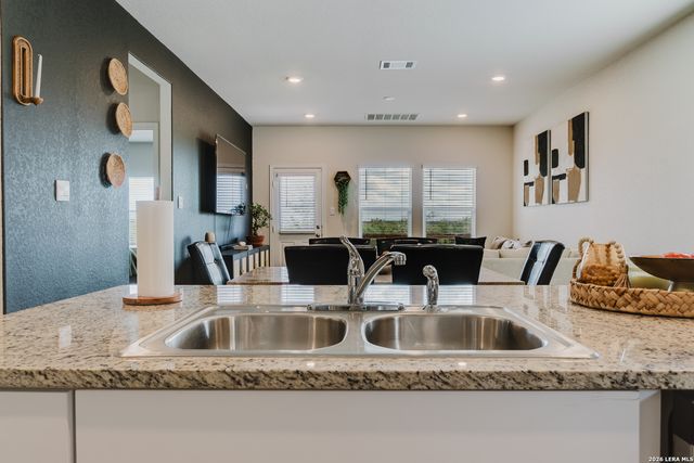 10514 Neversink Blvd, San Antonio, TX 78252