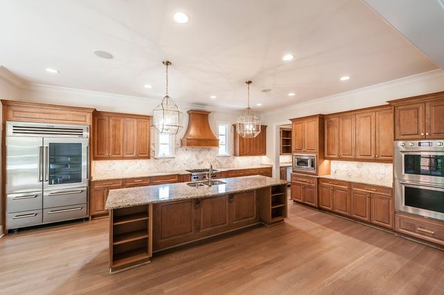 4301 Wallace Ln, Nashville, TN 37215