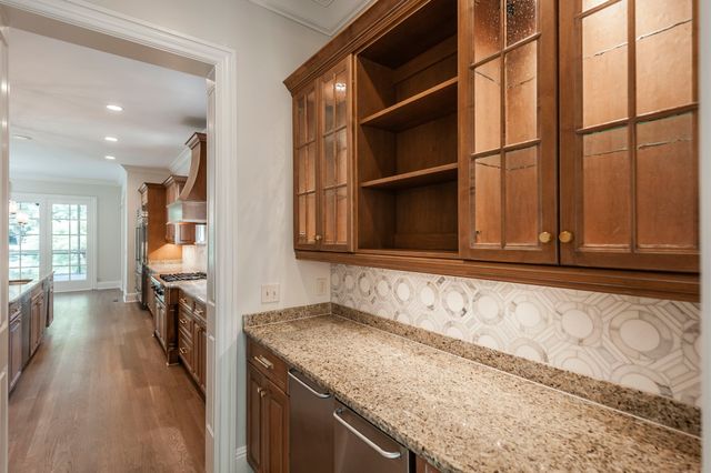 4301 Wallace Ln, Nashville, TN 37215