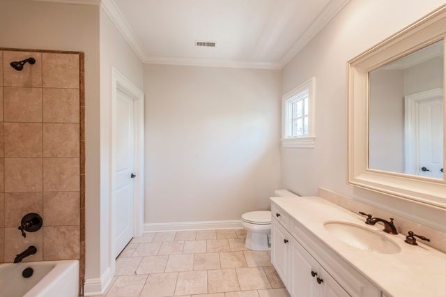 4301 Wallace Ln, Nashville, TN 37215
