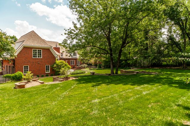 4301 Wallace Ln, Nashville, TN 37215