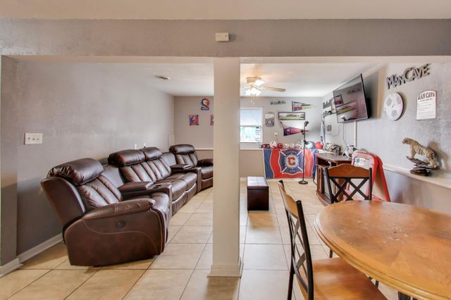 6720 Carolina Avenue, Hammond, IN 46323