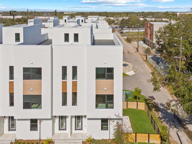 307 15TH STREET N, St Petersburg, FL 33705