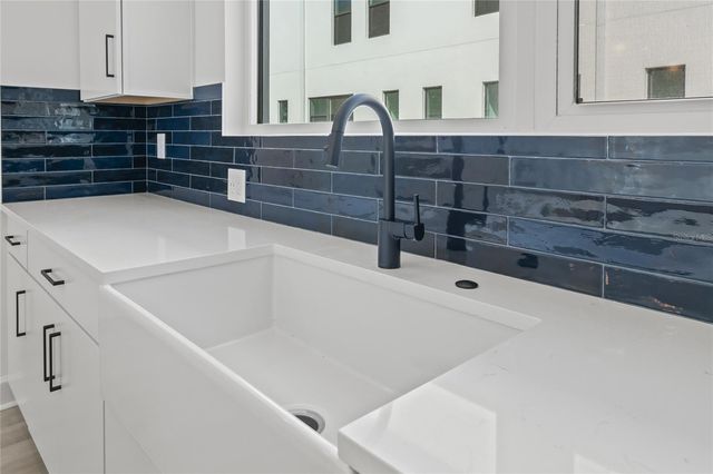 307 15TH STREET N, St Petersburg, FL 33705