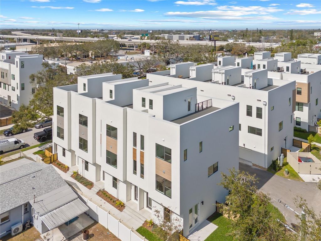 307 15TH STREET N, St Petersburg, FL 33705