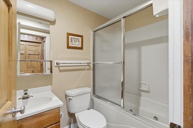 95 Birches Way D2, Peru, VT 05152