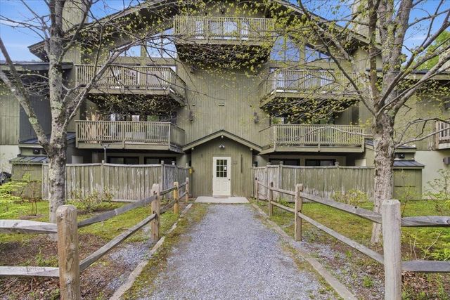 95 Birches Way D2, Peru, VT 05152
