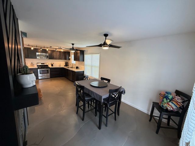 1202 Holiday Drive, Somonauk, IL 60552