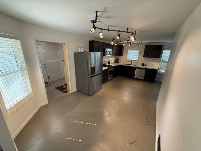 1202 Holiday Drive, Somonauk, IL 60552