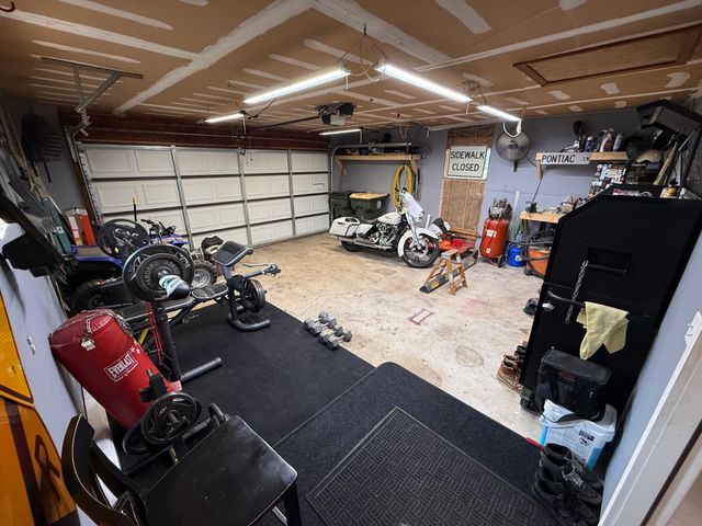 1202 Holiday Drive, Somonauk, IL 60552