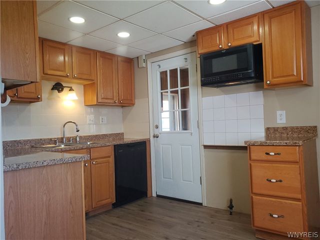18 Sandstone Drive 16, Cheektowaga, NY 14225