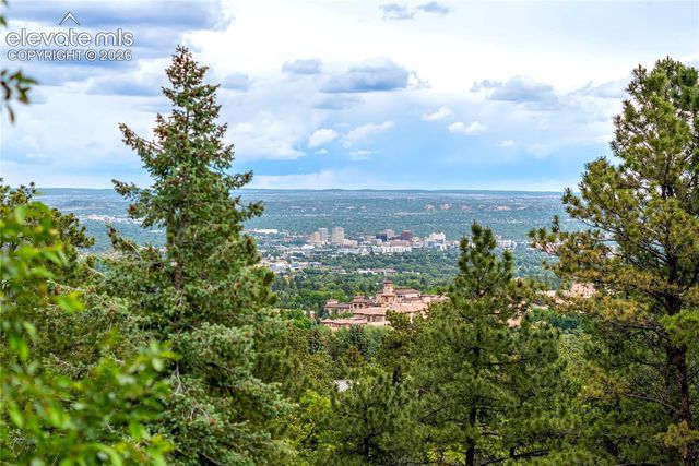 3 Thayer Road, Colorado Springs, CO 80906