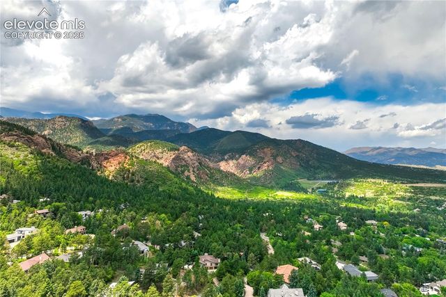 3 Thayer Road, Colorado Springs, CO 80906