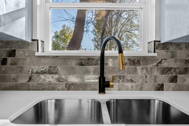 4608 NW Meadowbrook, Lawton, OK 73505