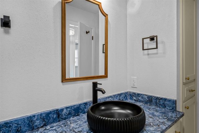 4608 NW Meadowbrook, Lawton, OK 73505