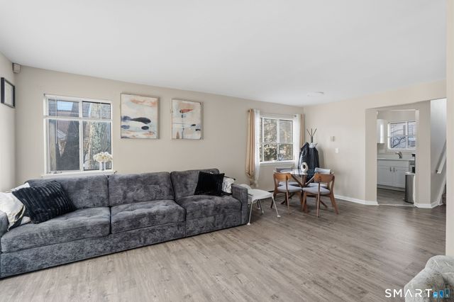 117 Hamden Avenue APT I, Waterbury, CT 06704