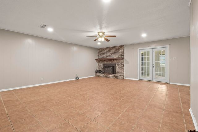 10142 Brookwood Dr, Tyler, TX 75707