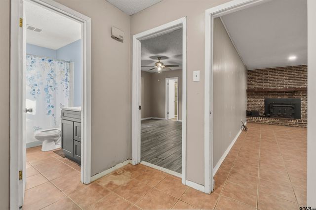 10142 Brookwood Dr, Tyler, TX 75707