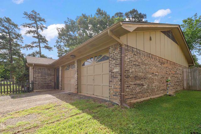10142 Brookwood Dr, Tyler, TX 75707