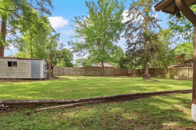 10142 Brookwood Dr, Tyler, TX 75707