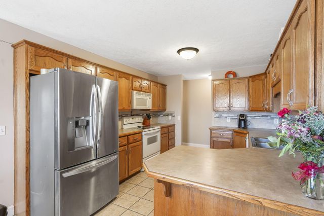 3947 South El Susan Avenue, Springfield, MO 65807