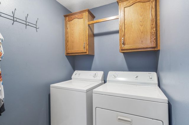 3947 South El Susan Avenue, Springfield, MO 65807