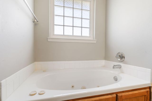 3947 South El Susan Avenue, Springfield, MO 65807