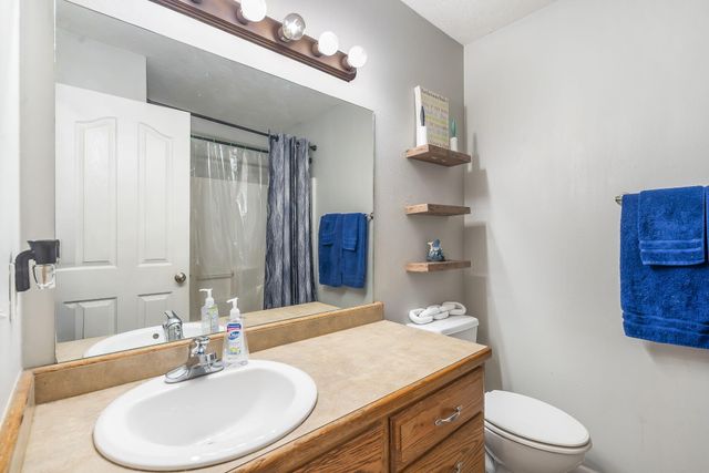 3947 South El Susan Avenue, Springfield, MO 65807