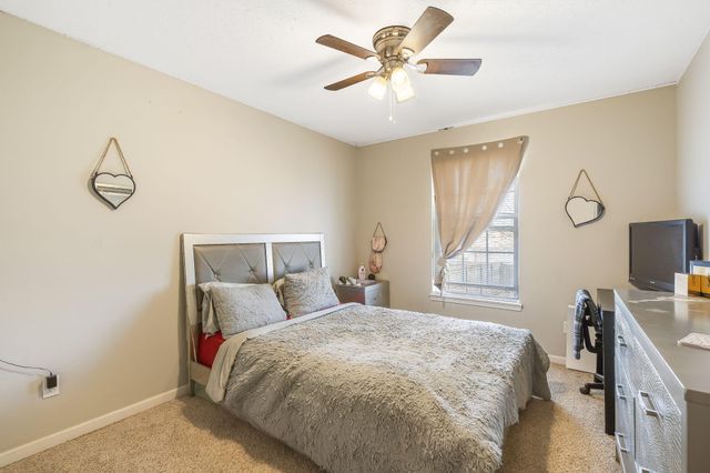 3947 South El Susan Avenue, Springfield, MO 65807