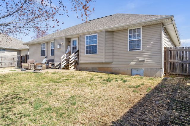 3947 South El Susan Avenue, Springfield, MO 65807